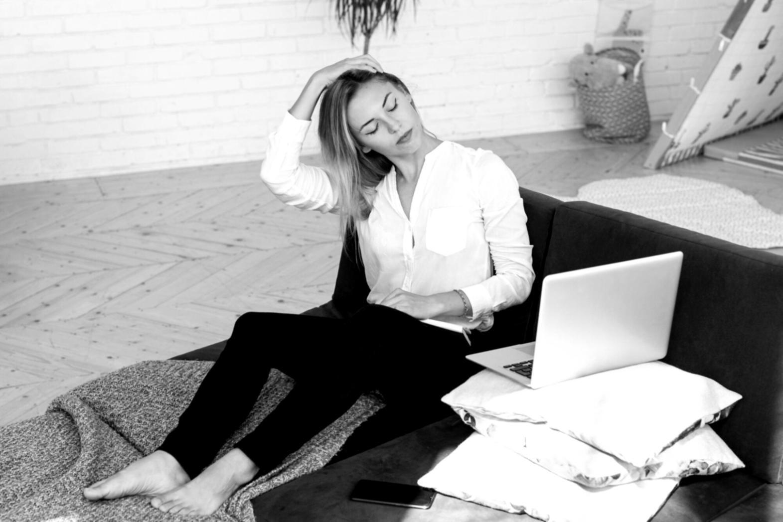 Interactive trading education session with live financial data analysis